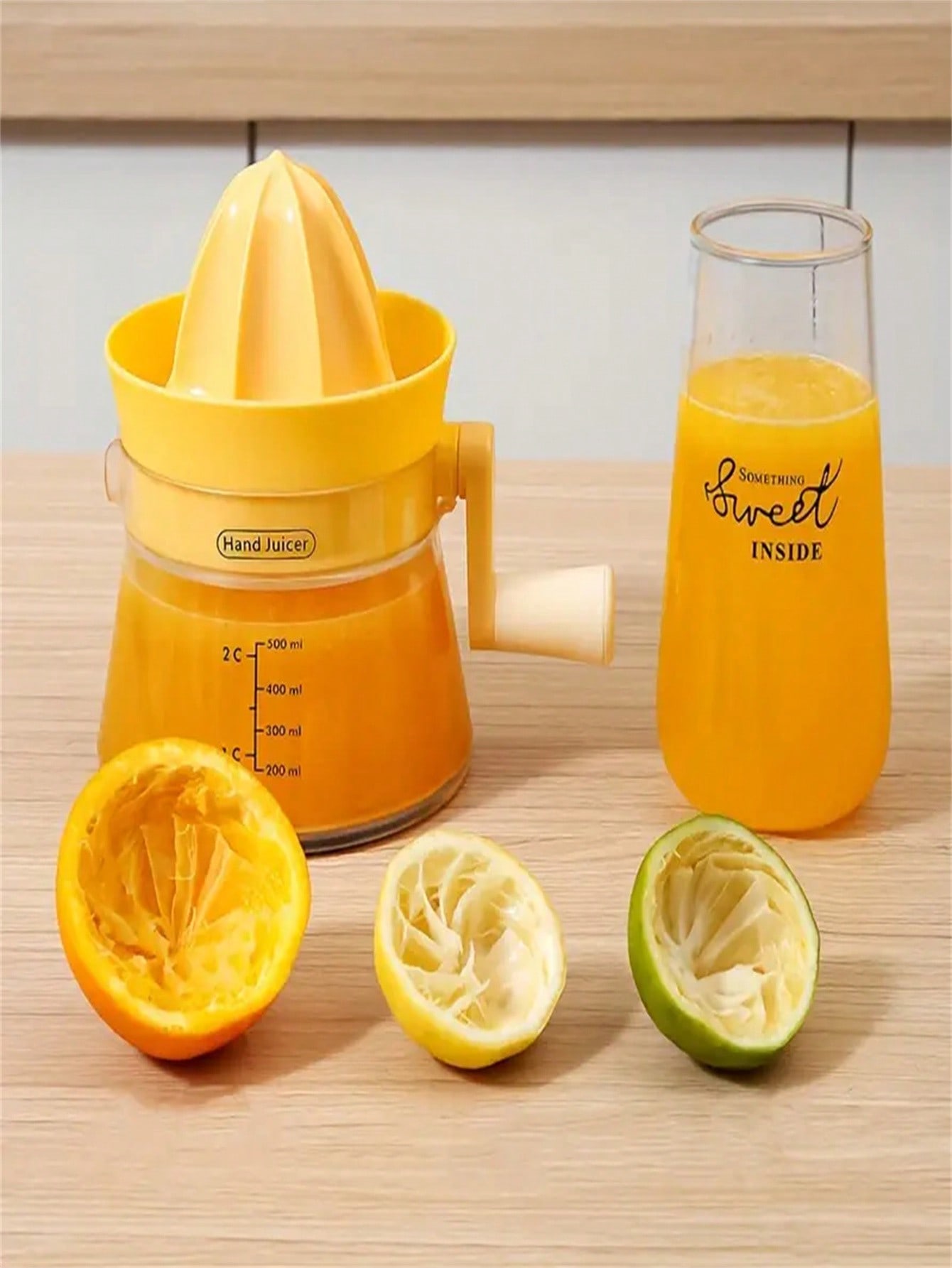 Kitchen Gadgets Built In - 1Pc Multifunctional Manual Juicer with Built-In